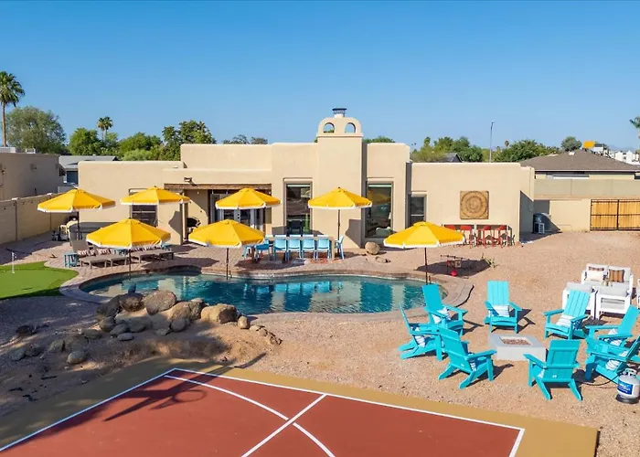 Pickleball & Mini Golf Karaoke Game * Glendale