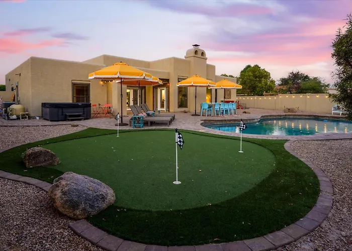 Holiday home Pickleball & Mini Golf Karaoke Game