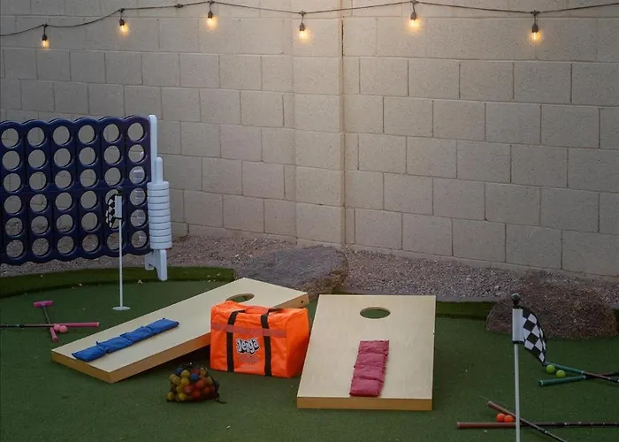 Holiday home Pickleball & Mini Golf Karaoke Game *