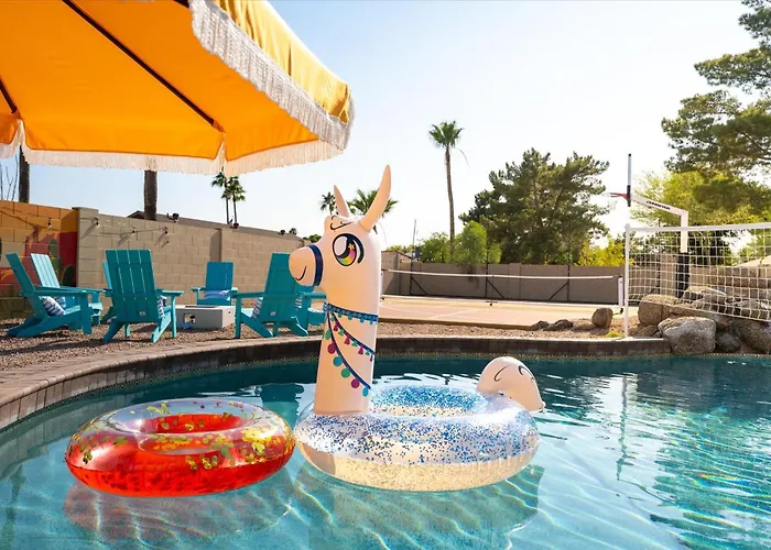 Holiday home Pickleball & Mini Golf Karaoke Game *