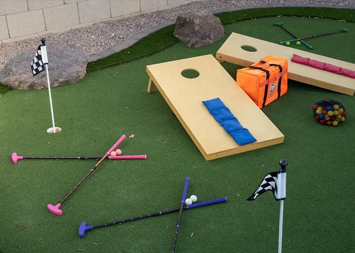 Holiday home Pickleball & Mini Golf Karaoke Game *