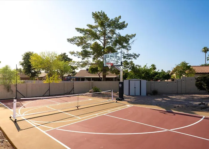 Pickleball & Mini Golf Karaoke Game * Glendale